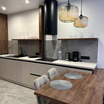 Героїв Майдану вул., (Будинок 7)