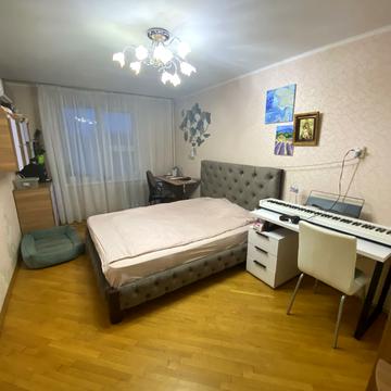 Жуля Верна бульв. (Ромена Роллана), 9