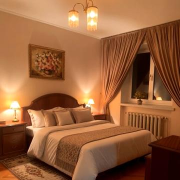 Бульварно-Кудрявська вул. (Воровського), 7-Б