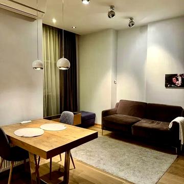 Жилянська вул., 118