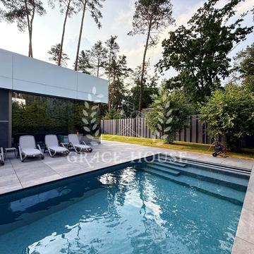 Плютовська вул.