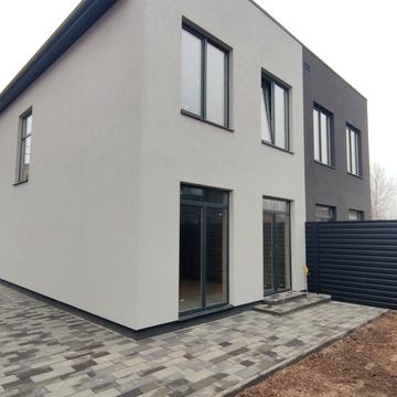 Миколаївська, 20