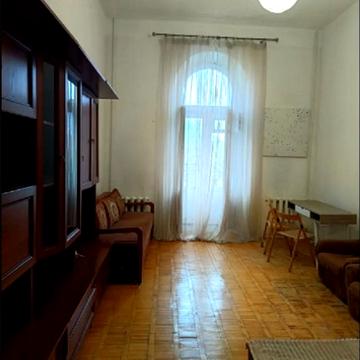 Володимирська вул., 40/2