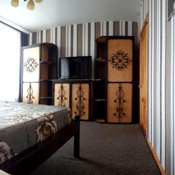 Миколи Бажана просп., 1-А