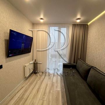 Виноградна вул., (Будинок 12)