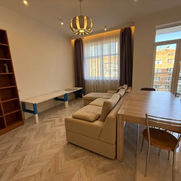 Саперне Поле вул., 12