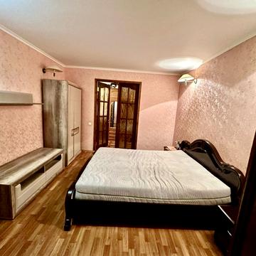 Адміральський просп., 6