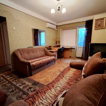 Володимиро-Либідська вул., 16