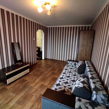 Академіка Павлова вул., 140