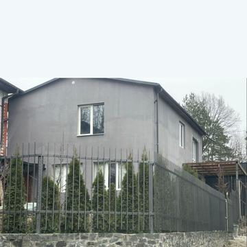 Парникова вул., 37