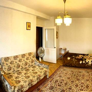 Олени Теліги вул., 17-Б