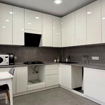 Дмитра Коцюбайла вул., 19а