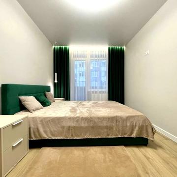 Київська вул., 8-Б