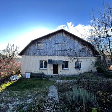 Весняна вул., 30