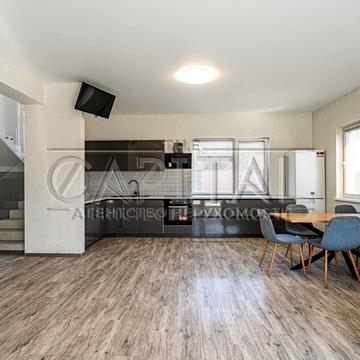 Івана Сірка вул., 8Б