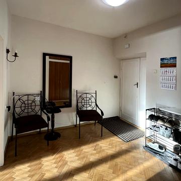 Дарницький бульв., 1