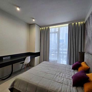 Джона Маккейна вул. (Івана Кудрі), 1-Б