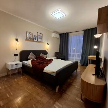 Павла Тичини просп., 20