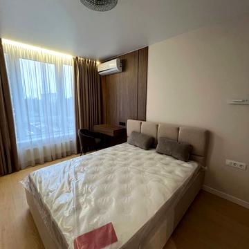 Віктора Некрасова вул. (Північно-Сирецька), 6