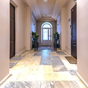 Пилипа Орлика вул., 6