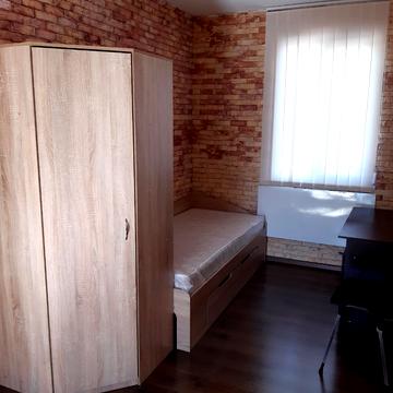 Василя Стуса вул., 24