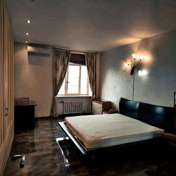 Круглоуніверситетська вул., 13