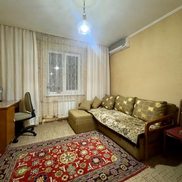 Червоної Калини просп. (Володимира Маяковського), 81