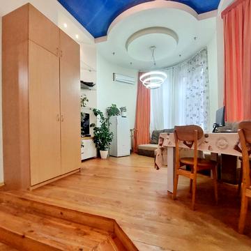 Воскресенська вул. (Леніна), 10