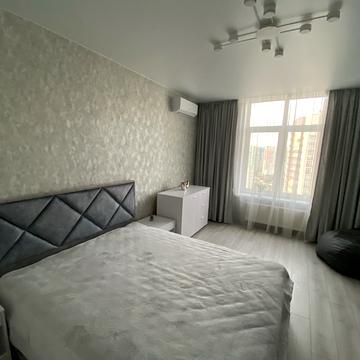 Микільсько-Слобідська вул., 8