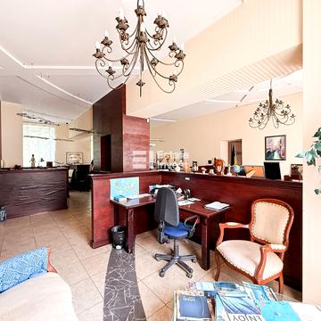 Євгенія Єніна вул. (Бакуліна), 1