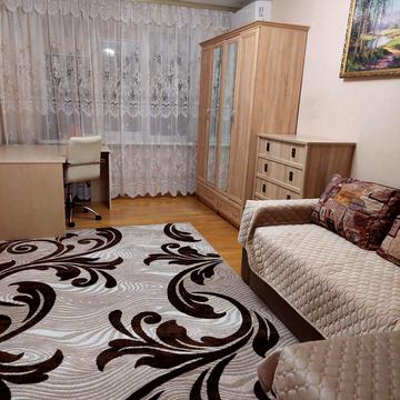 Білоруська вул., 17-Б