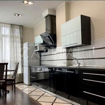 Андрія Верхогляда вул. (Михайла Драгомирова), 5