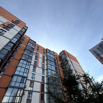 Президента Грушевського просп., (Будинок 1)