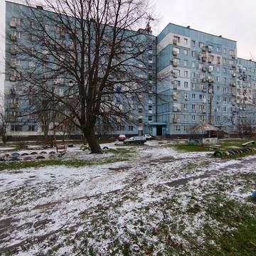 Зелена вул., 1