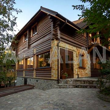 Бойова вул., 13