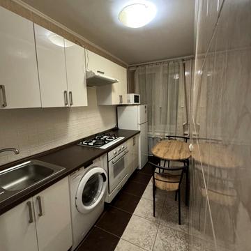 Мостицька вул., 6