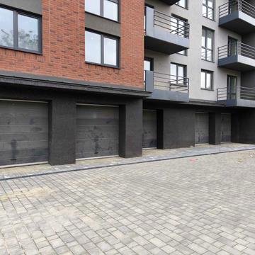 Бориса Тлехаса вул., (Будинок 3)