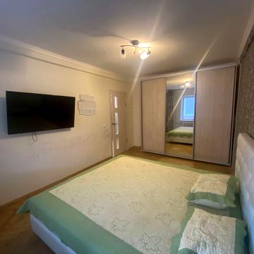 Братиславська вул., 42-А