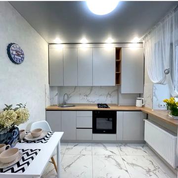 Машинобудівників вул., 27