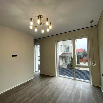 Авіаторів вул., 17