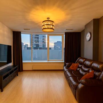 Королеви Єлизавети ІІ вул. (Глинки), 2