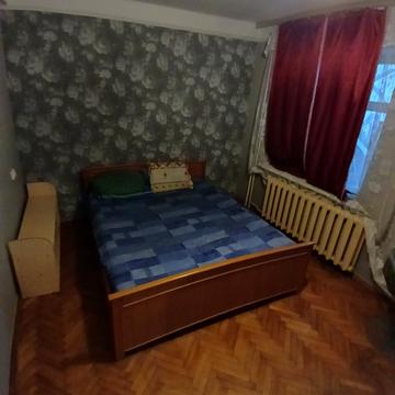 Дарницький бульв., 15