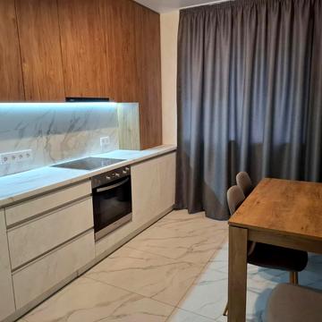 Набережна Перемоги вул., 62