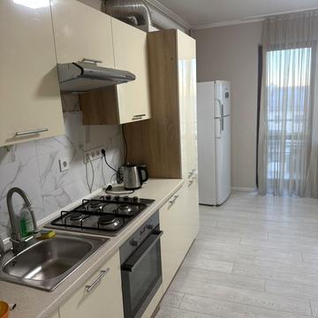 Павла Тичини вул., 9