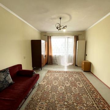 Героїв просп., 4