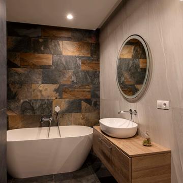 Саперне Поле вул., 3