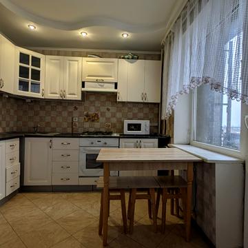 Романа Шухевича вул. (Курчатова), 17/1