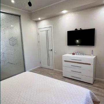 Соборний просп. (Леніна), 153