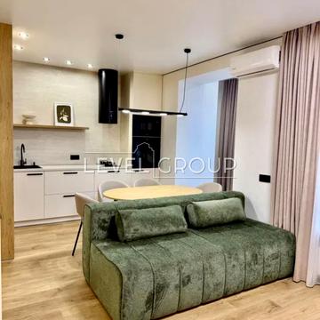 Щаслива вул., (Будинок 24/1-24/2)