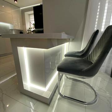 10-та Лінія вул., 45